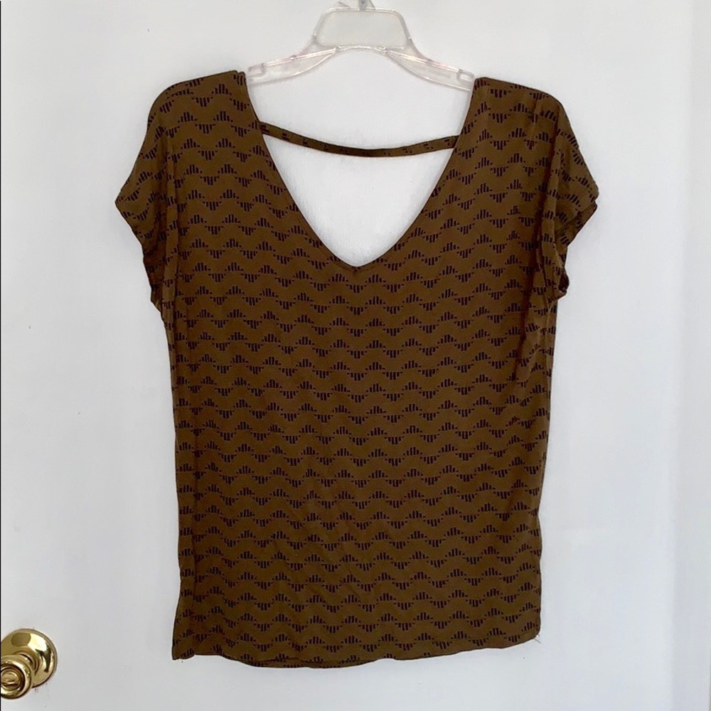Old Navy open back top